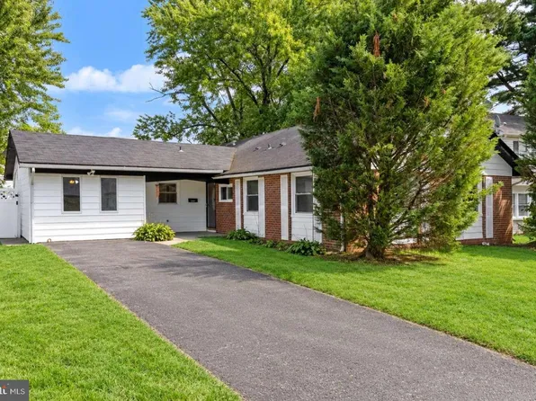 46 Hawthorne Ln, Willingboro, NJ 08046