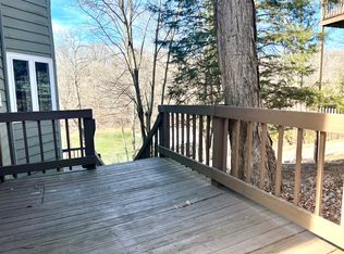 9742 S Harbour Pointe Dr #33, Bloomington, IN 47401