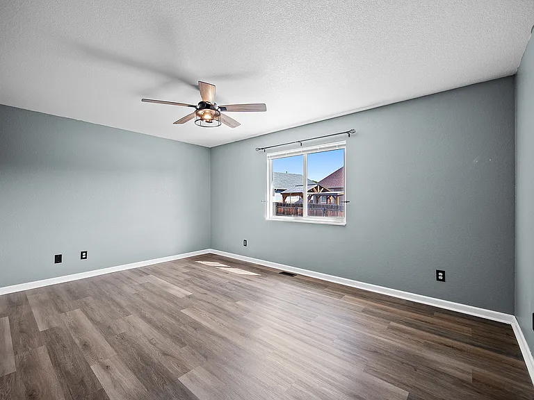 5194 Fennel Dr — Photo 15
