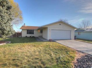 1026 W 16th Pl, Kennewick, WA 99337