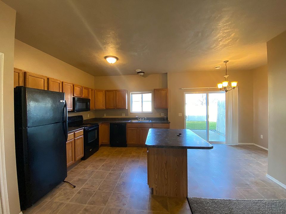 1st image of 3508 W 93rd St APT 3