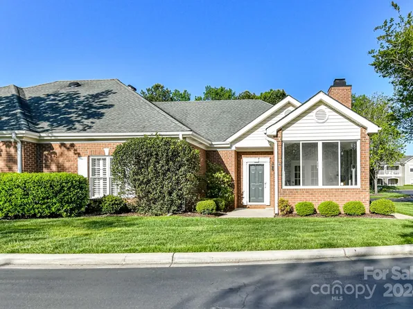 8453 Olde Troon Dr, Charlotte, NC 28277