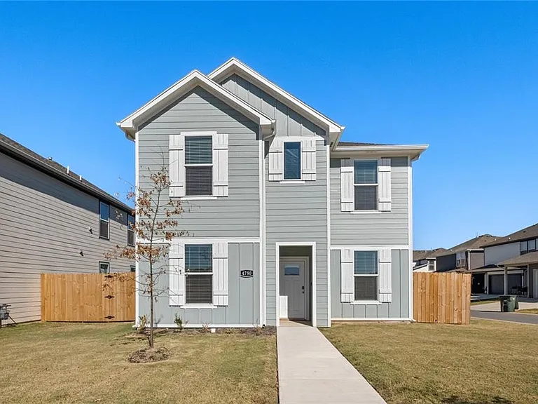 4790 Planetree St — Photo 1
