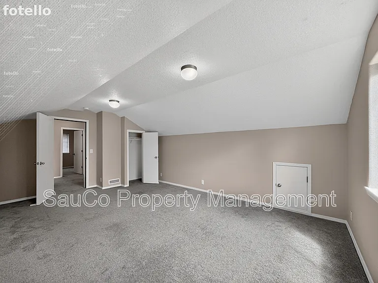 661 NW Connell Ave — Photo 23