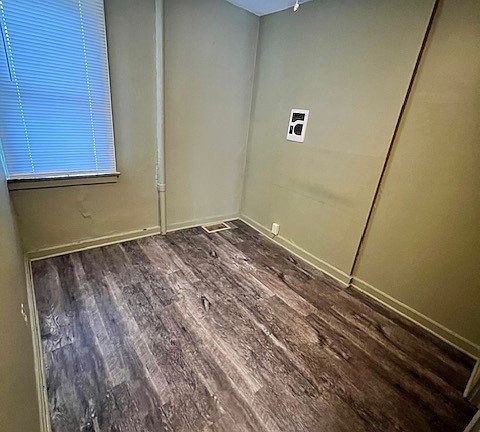 5th image of 1119 Johnston St APT 2