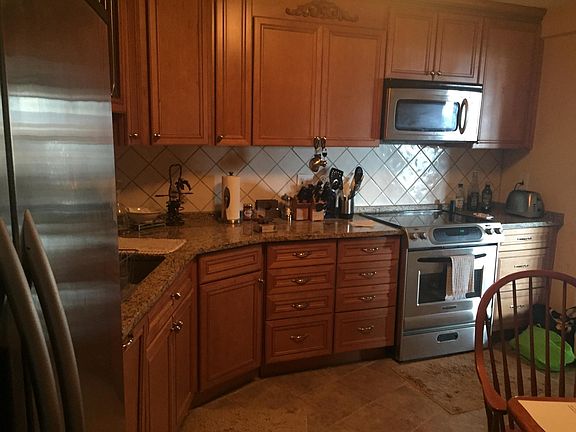 5th image of 1600 N Oak St APT 1412