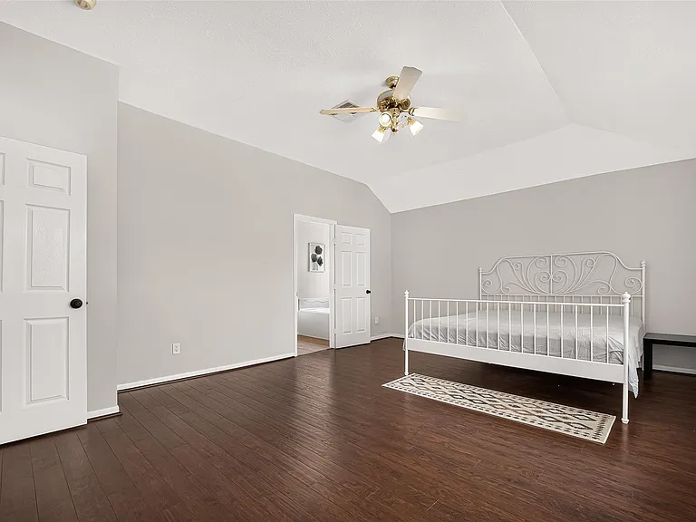 9710 Berkshire Trce — Photo 20