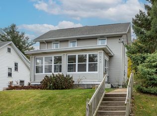 1440 Curtis St, Dubuque, IA 52003