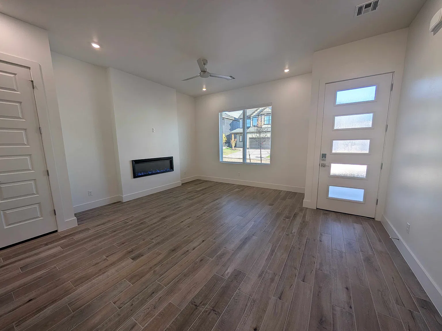 3 bed, 1191 sqft, $1,800 — Photo 3