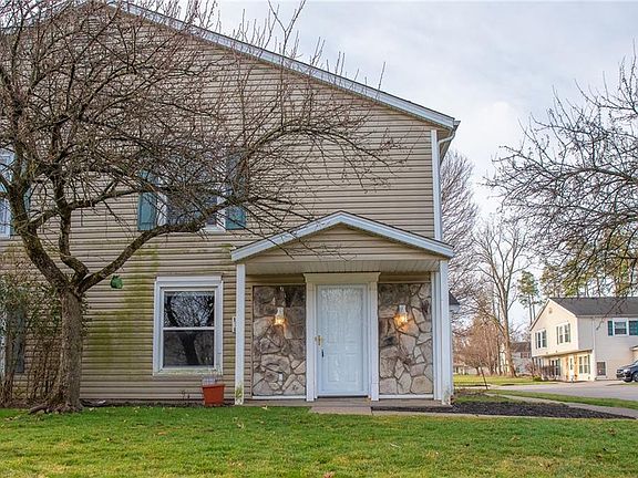 2nd image of 120 Ivy Hill Ln #B-1