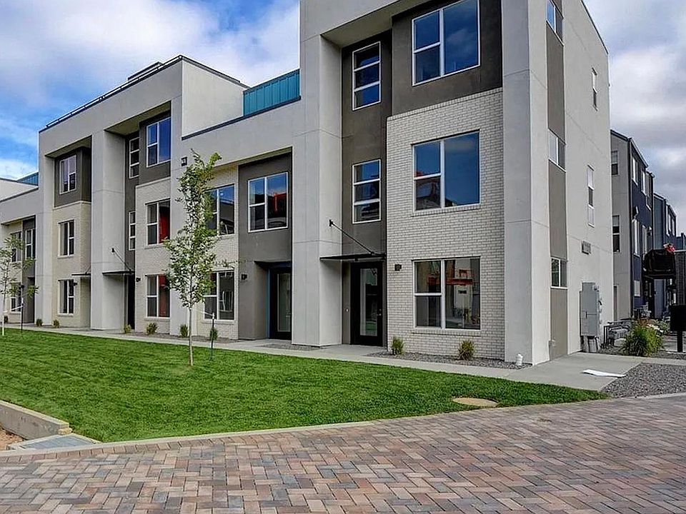 townhouse end-unit exterior.