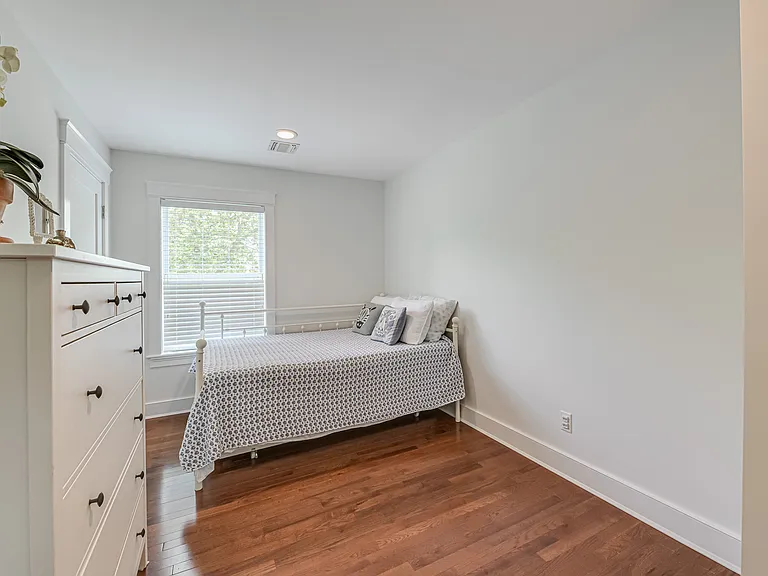 11 Murray Pl — Photo 14