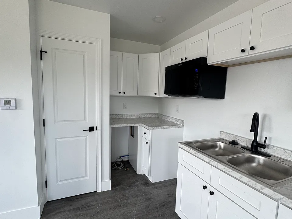 315 S Middle St #101
