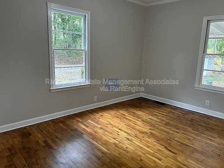 126 Sihane Rd — Photo 6
