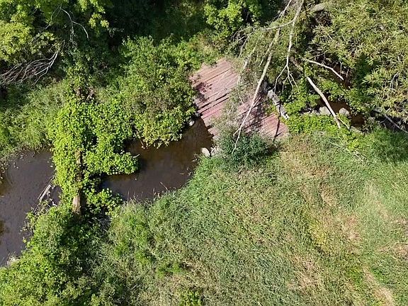 4th image of Center Rd