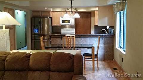 5th image of 38081 Shoreline Dr