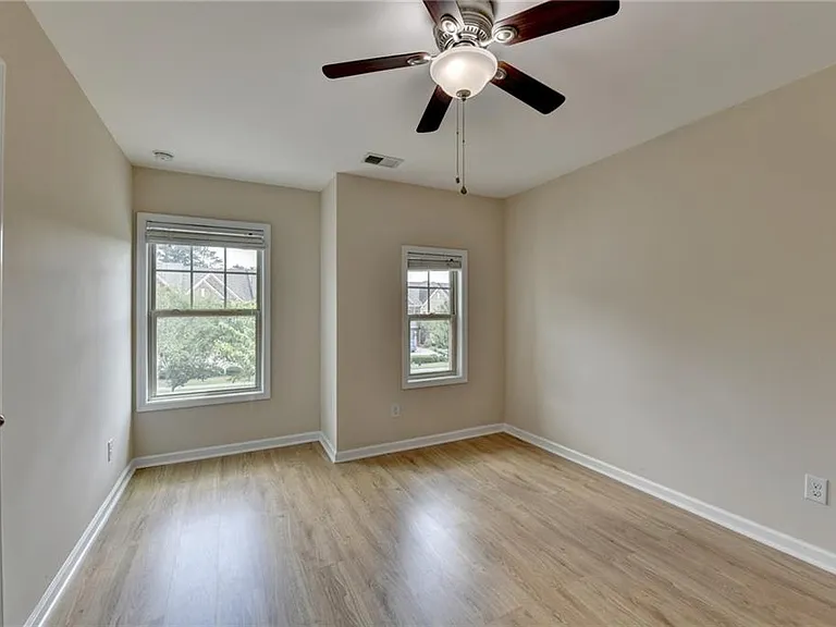 2152 Greencrest Cir — Photo 46
