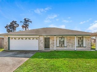202 Westpark Ct, New Orleans, LA 70114