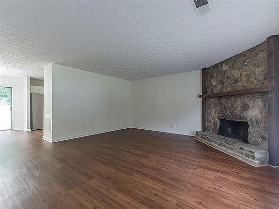3rd image of 4608 Jamerson Forest Pkwy