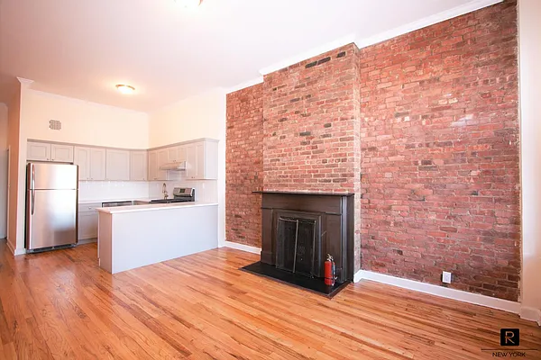 Rented by R New York | media 1