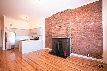 Rented by R New York