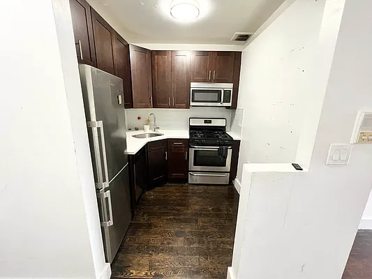 Rented by EastMount Realty LLC | media 1