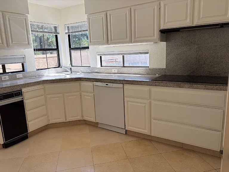 3279 Mount Diablo Ct #17 — Photo 6