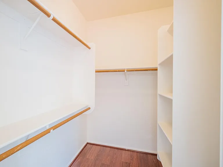 12541 W Jefferson St — Photo 14