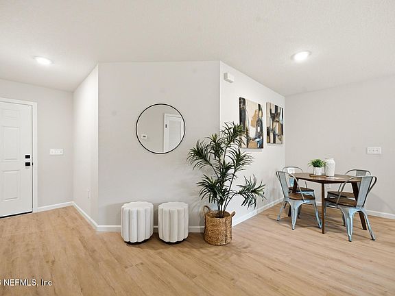 5th image of 3026 LOWELL Avenue