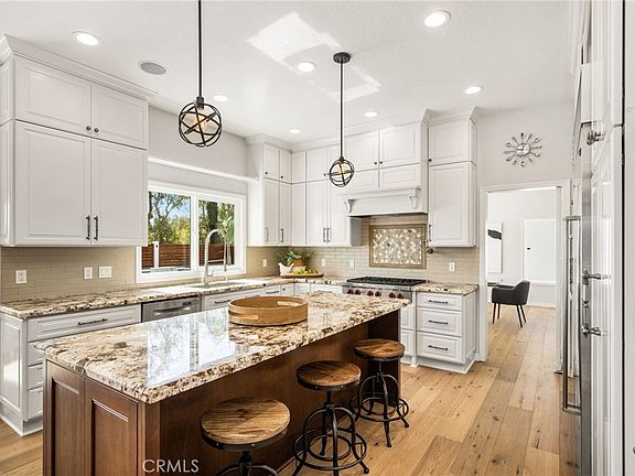 5th image of 1086 Castlerock Ln