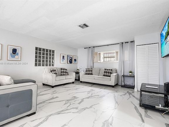 5th image of 18525 NW 39th Ave #0
