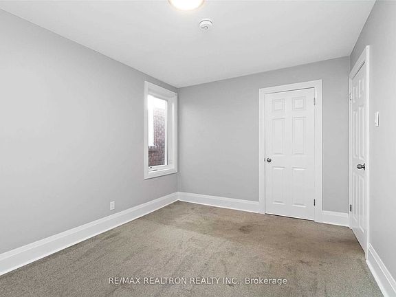 5th image of 1939 Davenport Rd