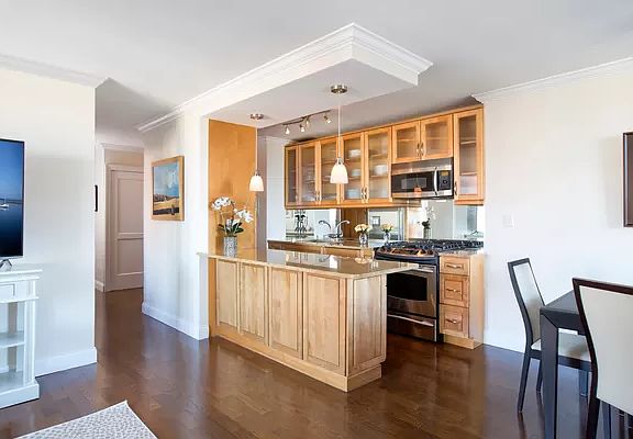 3rd image of 1623 3rd Ave APT 26A