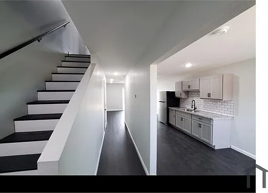 2 bed, 1000 sqft, $1,050 — Photo 3