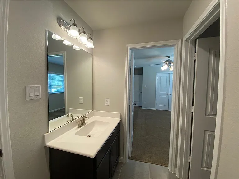 13443 Greenbrier Dr — Photo 16