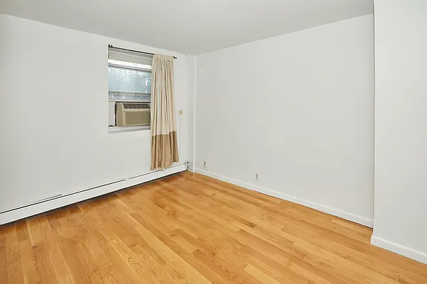 Rented by Compass | media 19