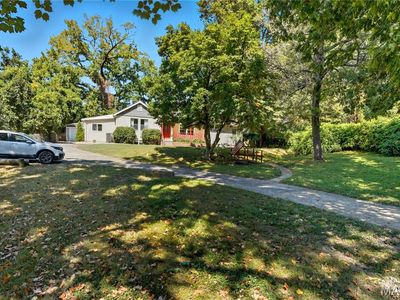 935 Spring Ave, Saint Charles, MO, 63301