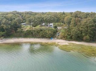 88 Dyke Rd, Setauket, NY 11733