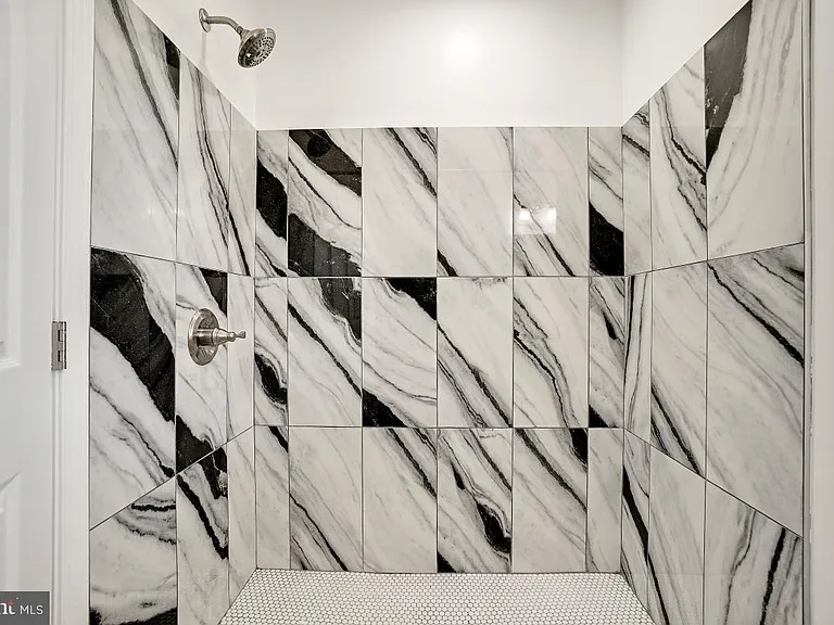12316 Fountain Dr — Photo 34