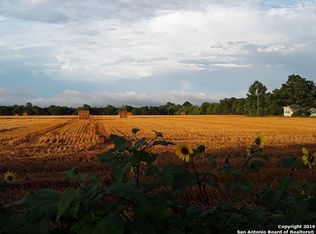 1392 Haeckerville Rd, Cibolo, TX 78108