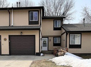 1005 E 15th St APT 3, Yankton, SD 57078