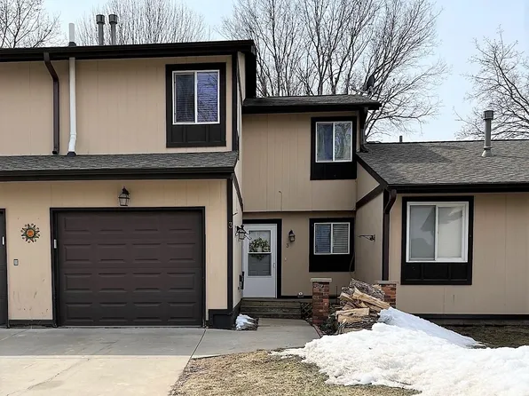 1005 E 15th St APT 3, Yankton, SD 57078