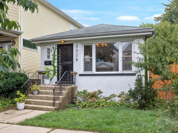 3328 N Ridgeway Ave, Chicago, IL 60618