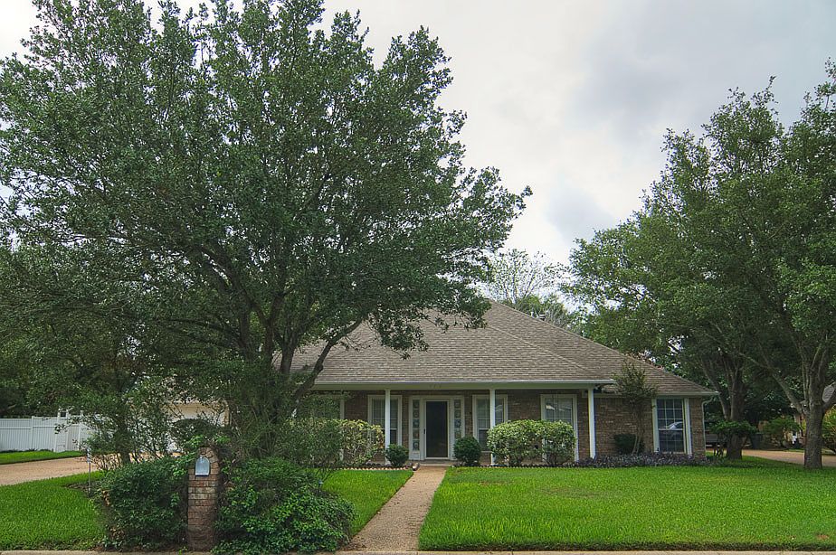 1st image of 706 Dover Dr