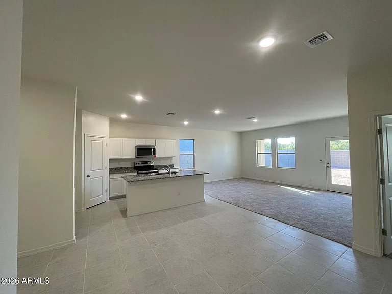 2051 E Night Rider Rd — Photo 31