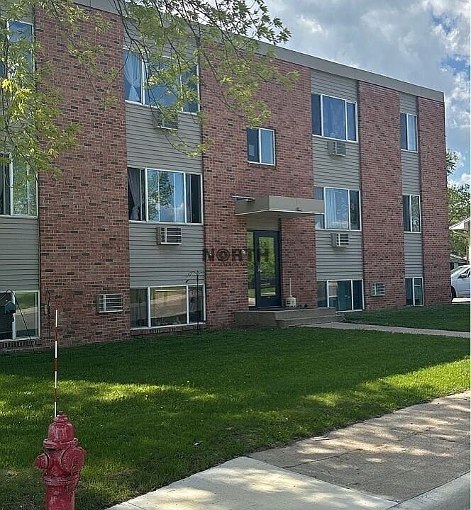 2nd image of 1420 Jefferson St APT 7