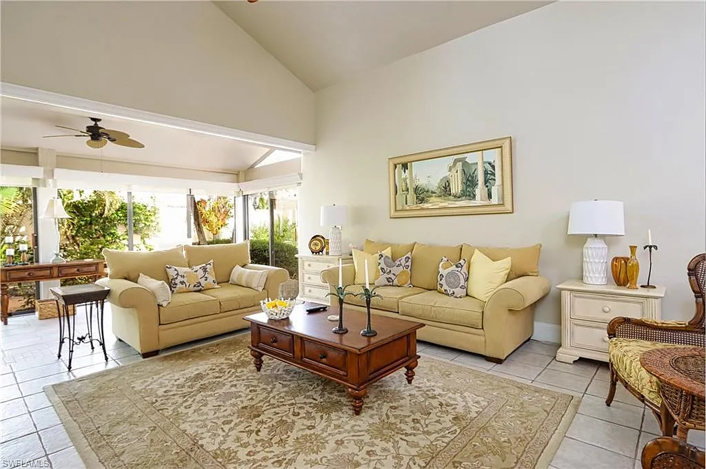 3 bed, 2.0 bath, 1981 sqft, $18,500 — Photo 3