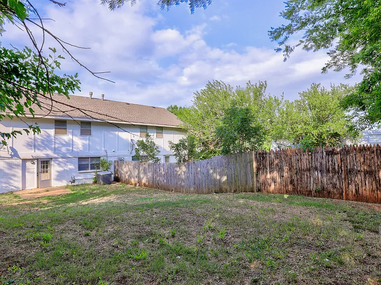 7507 Knight Lake Dr — Photo 15