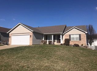 329 Stallion Trl, Saint Peters, MO 63376
