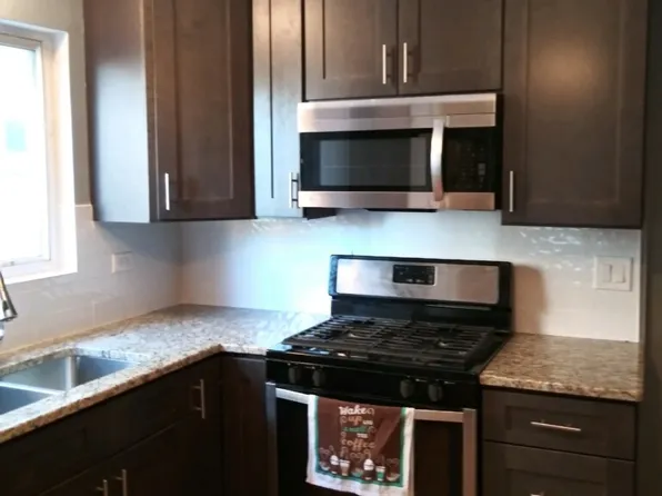 9117 Lawler Ave APT 1, Skokie, IL 60077